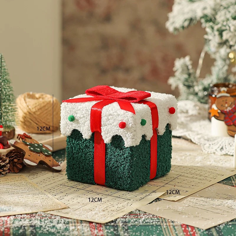 Christmas Delight | Exclusive Velvet Apple Gift Boxes for Christmas Eve, Accompanied by Festival Warmth