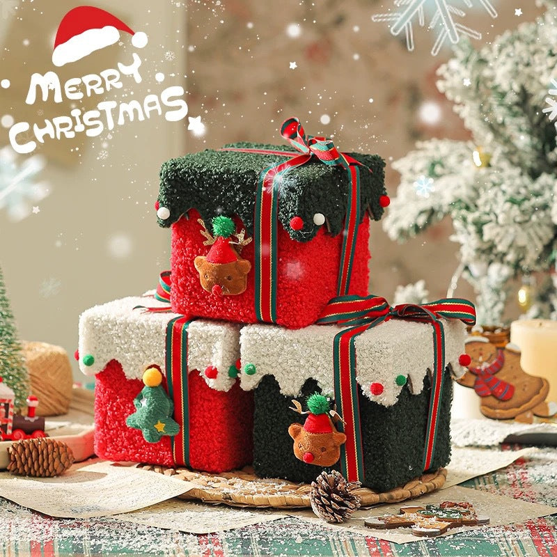 Christmas Delight | Exclusive Velvet Apple Gift Boxes for Christmas Eve, Accompanied by Festival Warmth